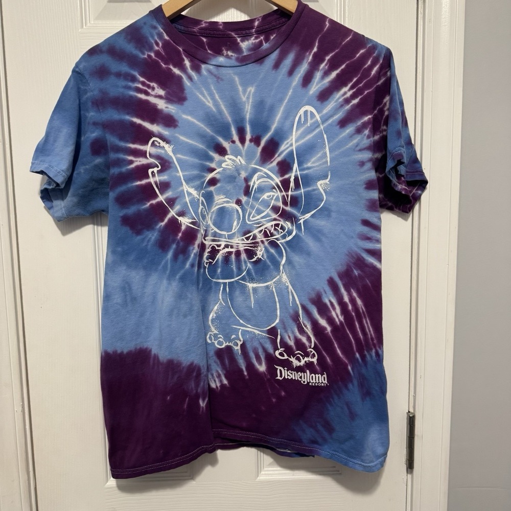 Disneyland Men's Lilo Stitch Graphic T-Shirt Blue/Purple Tie Dye • Medium